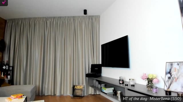 Gallery image thumbnail from Mi_Ha's myfreecams stream on, 03/07/2024, 16:57 image 18 of 20