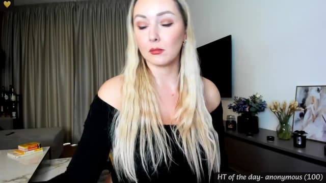 Gallery image thumbnail from Mi_Ha's myfreecams stream on, 04/04/2024, 15:20 image 12 of 20