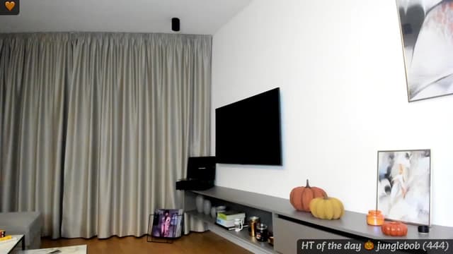Gallery image thumbnail from Mi_Ha's myfreecams stream on, 09/17/2024, 05:25 image 19 of 20