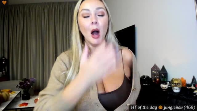 Gallery image thumbnail from Mi_Ha's myfreecams stream on, 10/23/2024, 21:40 image 20 of 20