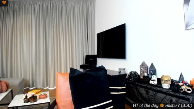 Gallery image thumbnail from Mi_Ha's myfreecams stream on, 10/29/2024, 16:50 image 9 of 20