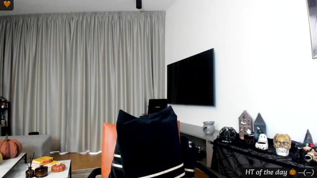 Gallery image thumbnail from Mi_Ha's myfreecams stream on, 10/30/2024, 13:21 image 3 of 20