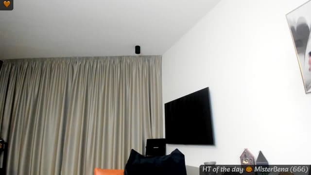 Gallery image thumbnail from Mi_Ha's myfreecams stream on, 10/31/2024, 17:01 image 12 of 20