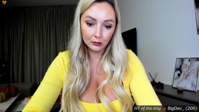 Gallery image thumbnail from Mi_Ha's myfreecams stream on, 11/01/2024, 15:28 image 16 of 20