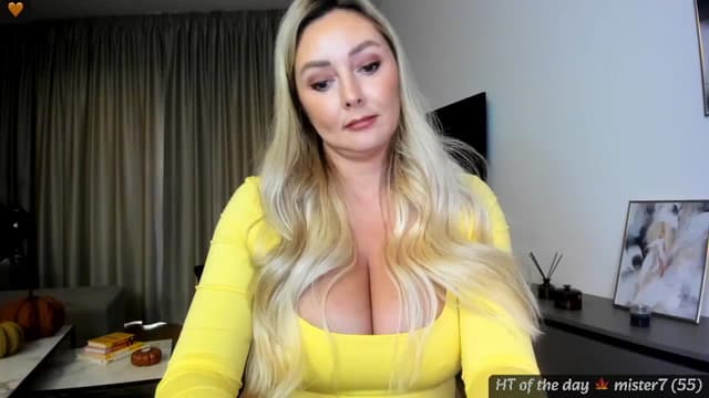Gallery image thumbnail from Mi_Ha's myfreecams stream on, 11/01/2024, 15:28 image 8 of 20