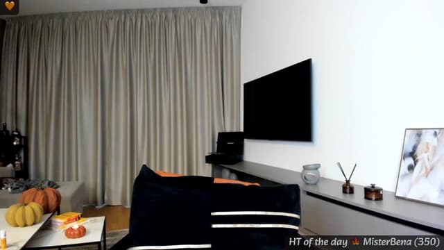Gallery image thumbnail from Mi_Ha's myfreecams stream on, 11/10/2024, 16:25 image 3 of 20