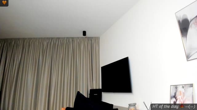 Gallery image thumbnail from Mi_Ha's myfreecams stream on, 11/11/2024, 16:36 image 9 of 20