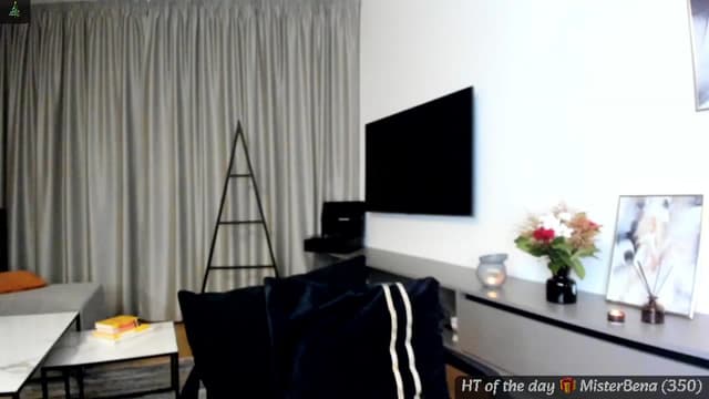Gallery image thumbnail from Mi_Ha's myfreecams stream on, 12/06/2024, 16:22 image 15 of 20