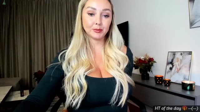 Gallery image thumbnail from Mi_Ha's myfreecams stream on, 12/09/2024, 15:43 image 9 of 20