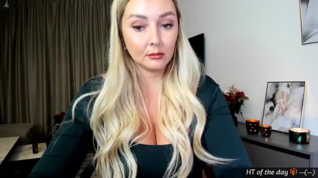 Gallery image thumbnail from Mi_Ha's myfreecams stream on, 12/09/2024, 15:43 image 8 of 20