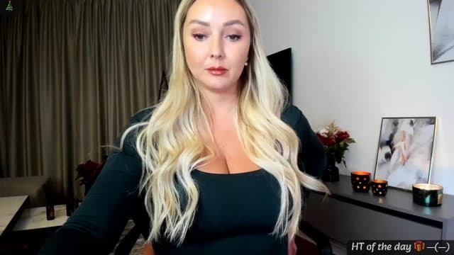 Gallery image thumbnail from Mi_Ha's myfreecams stream on, 12/09/2024, 15:43 image 7 of 20