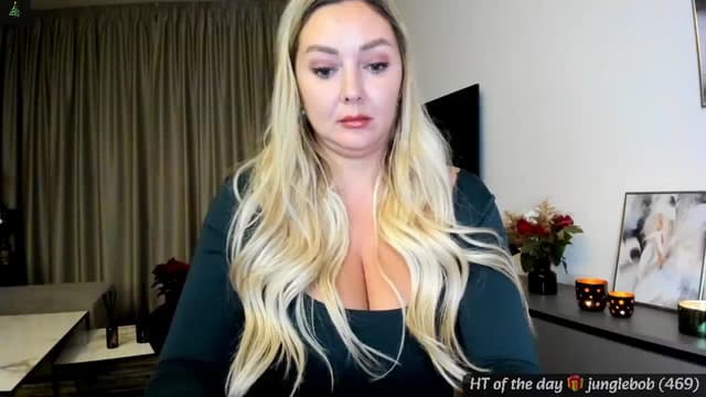 Gallery image thumbnail from Mi_Ha's myfreecams stream on, 12/09/2024, 22:55 image 14 of 20