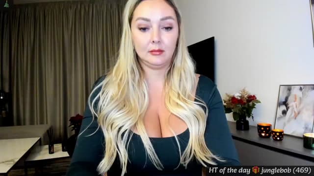 Gallery image thumbnail from Mi_Ha's myfreecams stream on, 12/09/2024, 22:55 image 8 of 20