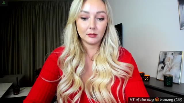 Gallery image thumbnail from Mi_Ha's myfreecams stream on, 12/17/2024, 17:11 image 12 of 20