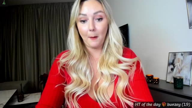 Gallery image thumbnail from Mi_Ha's myfreecams stream on, 12/17/2024, 17:11 image 13 of 20