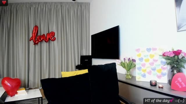 Gallery image thumbnail from Mi_Ha's myfreecams stream on, 02/13/2025, 16:59 image 3 of 20