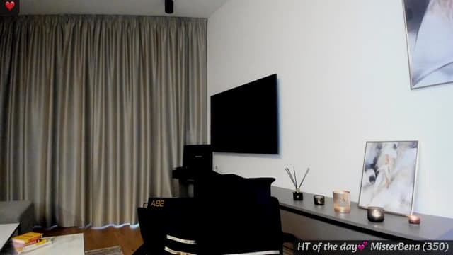 Gallery image thumbnail from Mi_Ha's myfreecams stream on, 02/27/2025, 17:06 image 15 of 20