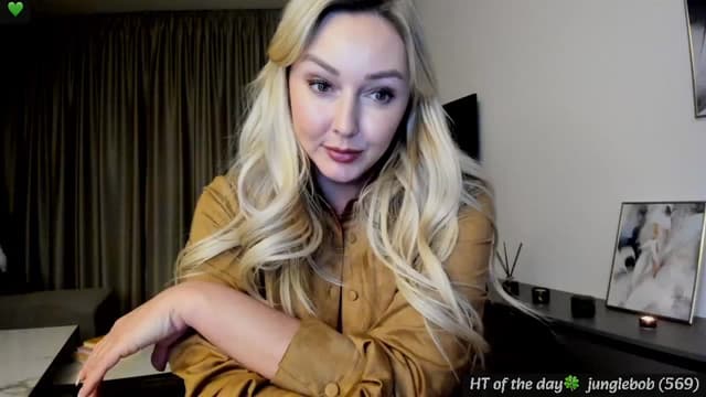 Gallery image thumbnail from Mi_Ha's myfreecams stream on, 03/03/2025, 22:32 image 7 of 20