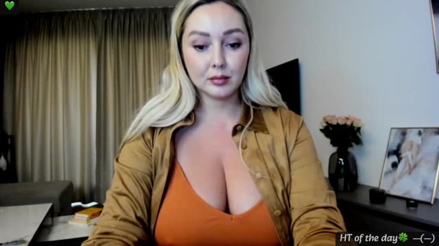 Gallery image thumbnail from Mi_Ha's myfreecams stream on, 03/31/2025, 15:05 image 5 of 20