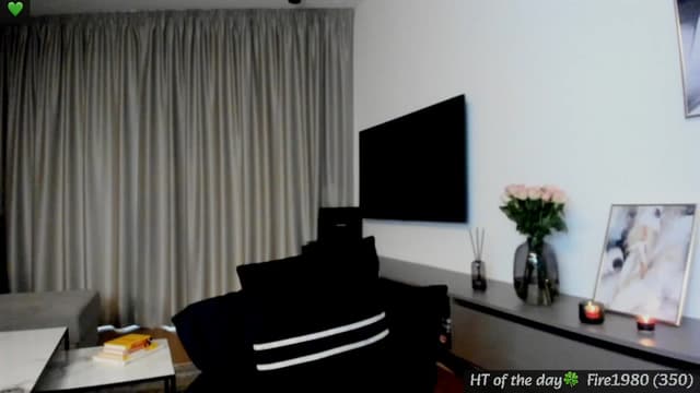 Gallery image thumbnail from Mi_Ha's myfreecams stream on, 03/31/2025, 15:05 image 19 of 20