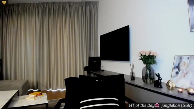 Gallery image thumbnail from Mi_Ha's myfreecams stream on, 04/01/2025, 16:15 image 18 of 20