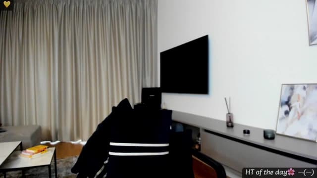 Gallery image thumbnail from Mi_Ha's myfreecams stream on, 04/23/2025, 15:44 image 4 of 20