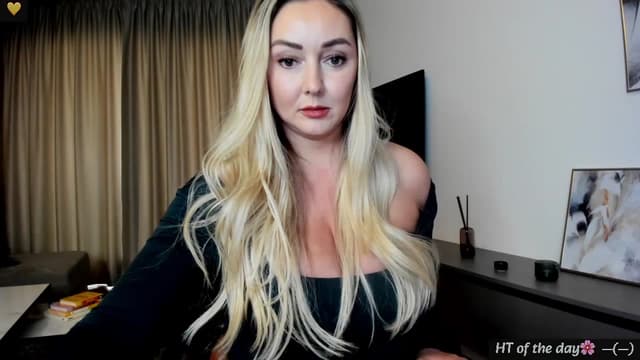 Gallery image thumbnail from Mi_Ha's myfreecams stream on, 04/23/2025, 15:44 image 2 of 20