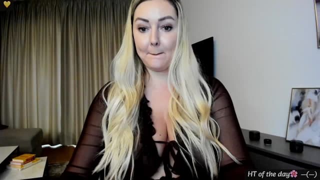 Gallery image thumbnail from Mi_Ha's myfreecams stream on, 05/05/2025, 13:39 image 13 of 20