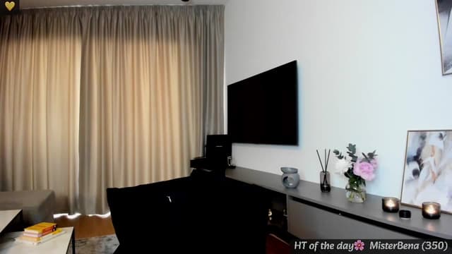 Gallery image thumbnail from Mi_Ha's myfreecams stream on, 05/16/2025, 16:15 image 12 of 20