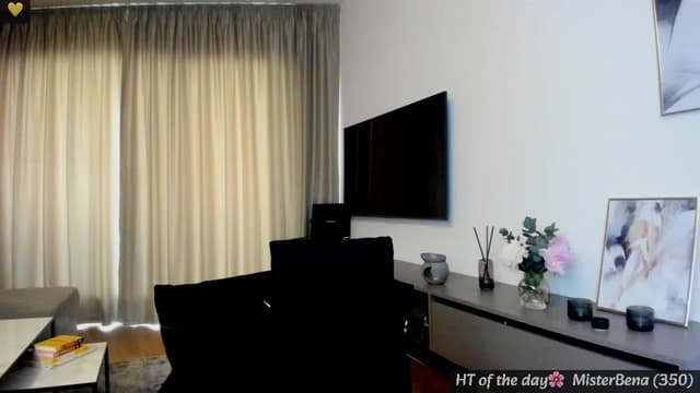 Gallery image thumbnail from Mi_Ha's myfreecams stream on, 05/18/2025, 15:52 image 14 of 20