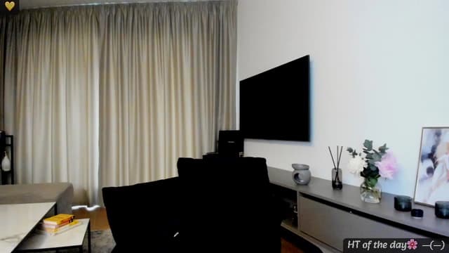 Gallery image thumbnail from Mi_Ha's myfreecams stream on, 05/18/2025, 15:52 image 1 of 20