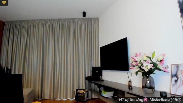 Gallery image thumbnail from Mi_Ha's myfreecams stream on, 05/28/2025, 17:53 image 12 of 20