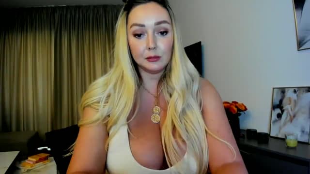 Gallery image thumbnail from Mi_Ha's myfreecams stream on, 06/22/2025, 16:43 image 13 of 20