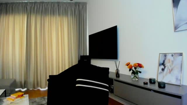 Gallery image thumbnail from Mi_Ha's myfreecams stream on, 06/25/2025, 15:44 image 17 of 20