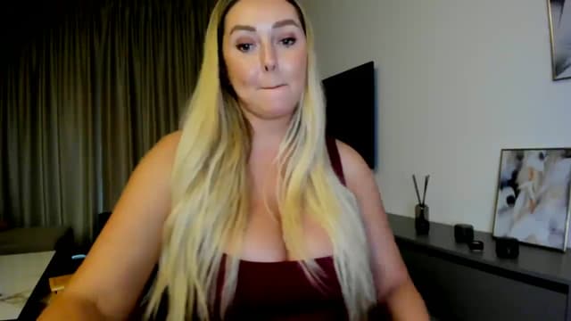 Gallery image thumbnail from Mi_Ha's myfreecams stream on, 07/03/2025, 15:40 image 20 of 20