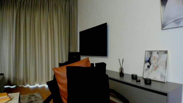 Gallery image thumbnail from Mi_Ha's myfreecams stream on, 07/08/2025, 15:00 image 17 of 20