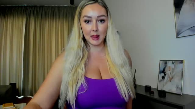 Gallery image thumbnail from Mi_Ha's myfreecams stream on, 07/09/2025, 14:35 image 3 of 20