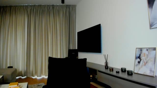 Gallery image thumbnail from Mi_Ha's myfreecams stream on, 07/25/2025, 14:31 image 3 of 20