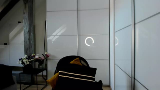 Gallery image thumbnail from Mi_Ha's myfreecams stream on, 09/04/2025, 17:01 image 2 of 20