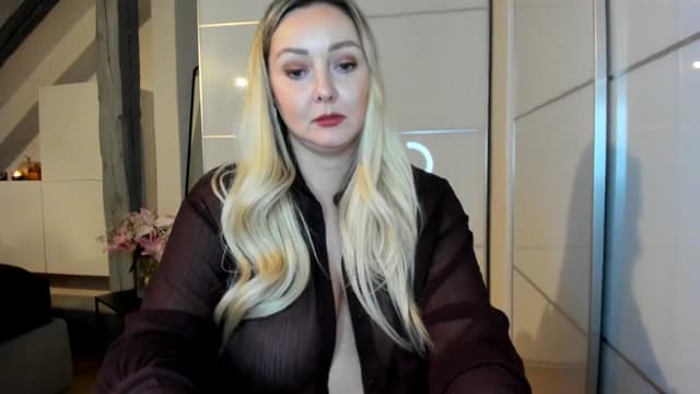 Gallery image thumbnail from Mi_Ha's myfreecams stream on, 10/05/2025, 20:42 image 6 of 20