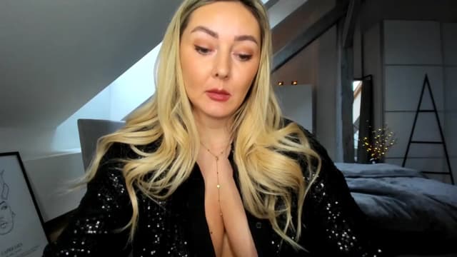 Gallery image thumbnail from Mi_Ha's myfreecams stream on, 12/22/2025, 14:05 image 4 of 20