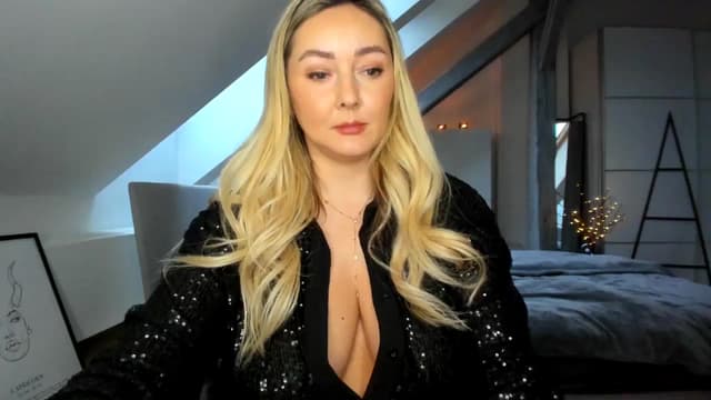 Gallery image thumbnail from Mi_Ha's myfreecams stream on, 12/22/2025, 14:19 image 10 of 20