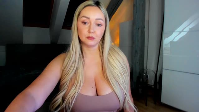 Gallery image thumbnail from Mi_Ha's myfreecams stream on, 03/02/2026, 15:25 image 13 of 20