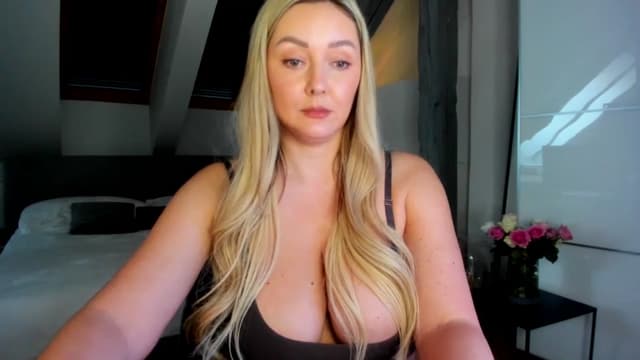 Gallery image thumbnail from Mi_Ha's myfreecams stream on, 03/10/2026, 15:12 image 8 of 20