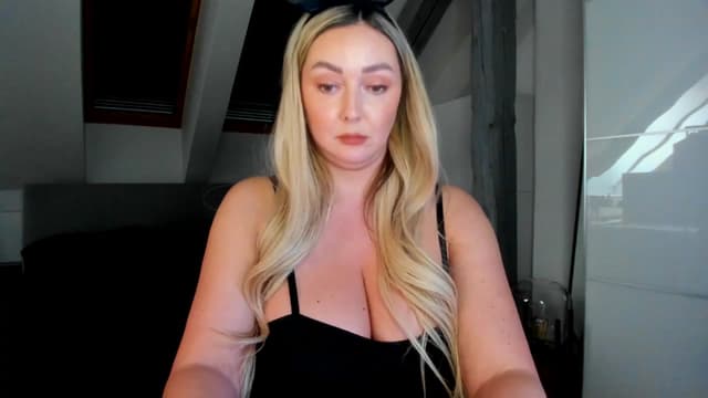 Gallery image thumbnail from Mi_Ha's myfreecams stream on, 04/04/2026, 15:07 image 1 of 20