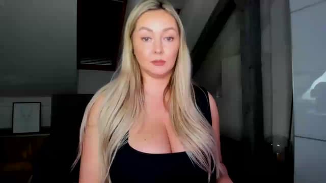 Gallery image thumbnail from Mi_Ha's myfreecams stream on, 05/21/2026, 16:34 image 1 of 20