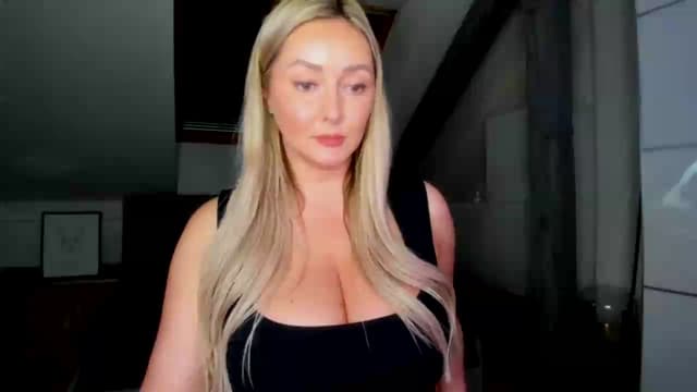Gallery image thumbnail from Mi_Ha's myfreecams stream on, 05/21/2026, 16:34 image 18 of 20
