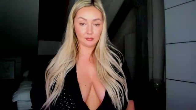 Gallery image thumbnail from Mi_Ha's myfreecams stream on, 05/28/2026, 21:21 image 11 of 20