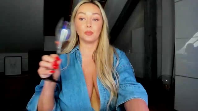 Gallery image thumbnail from Mi_Ha's myfreecams stream on, 06/09/2026, 16:17 image 16 of 20