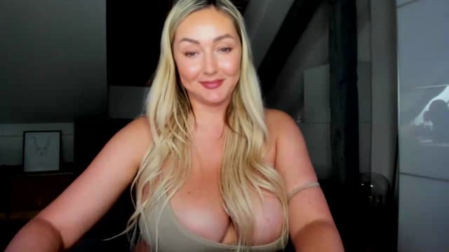 Gallery image thumbnail from Mi_Ha's myfreecams stream on, 07/06/2026, 14:00 image 4 of 20